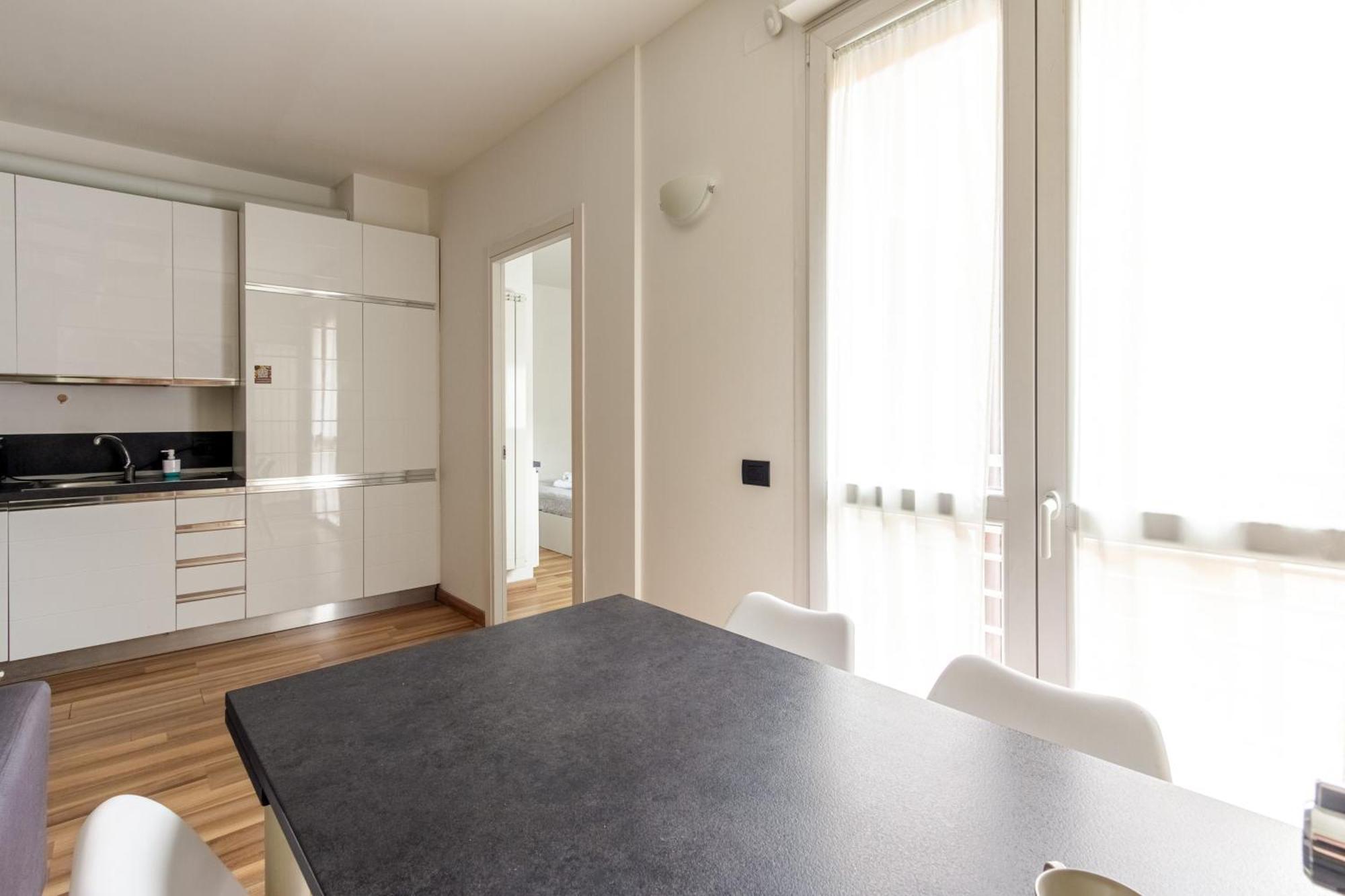 Rentopolis Apartments - Palazzo Candiani 米兰 外观 照片
