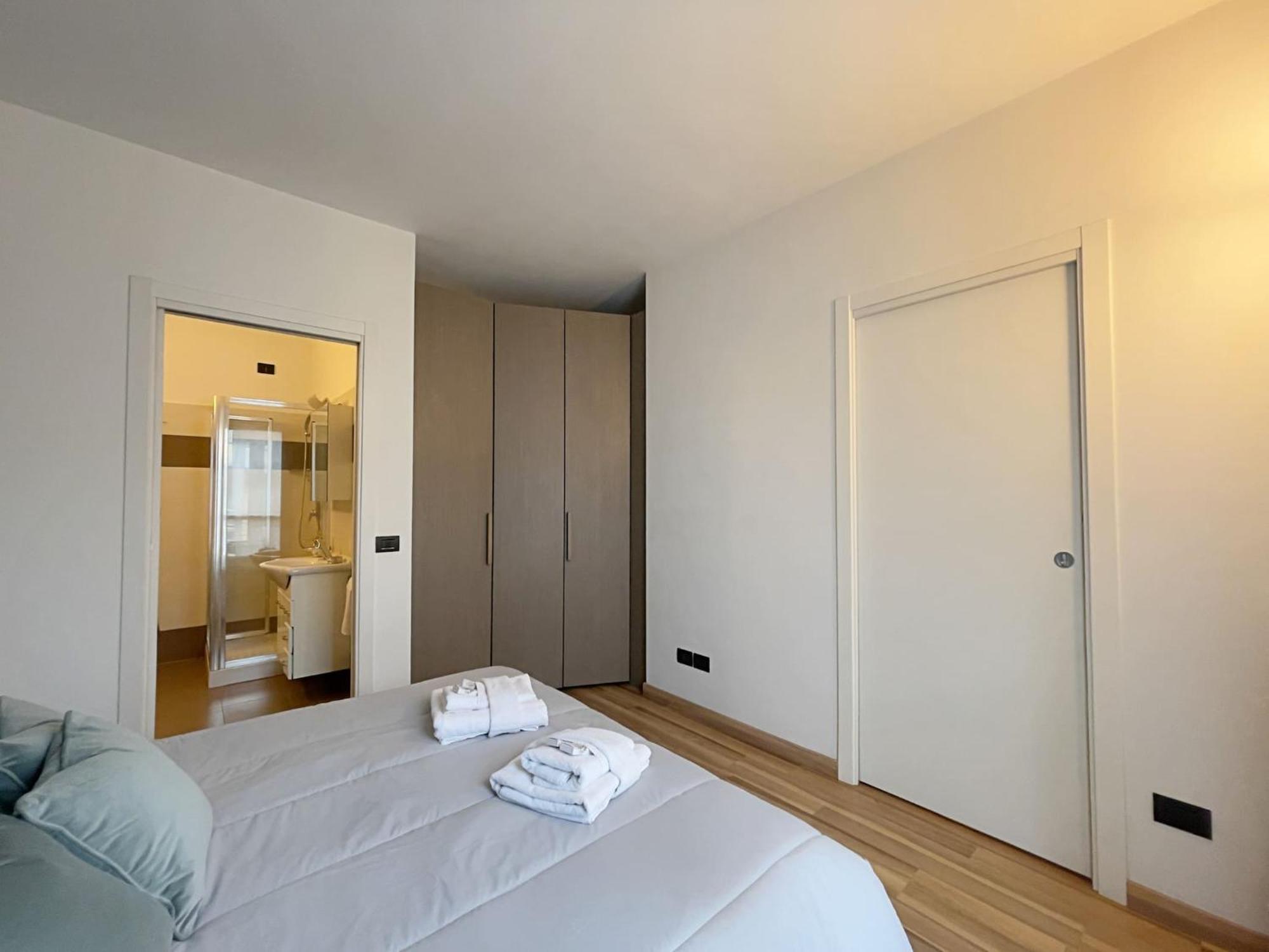 Rentopolis Apartments - Palazzo Candiani 米兰 外观 照片